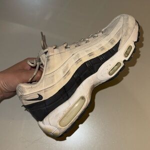 Nike Airmaxes